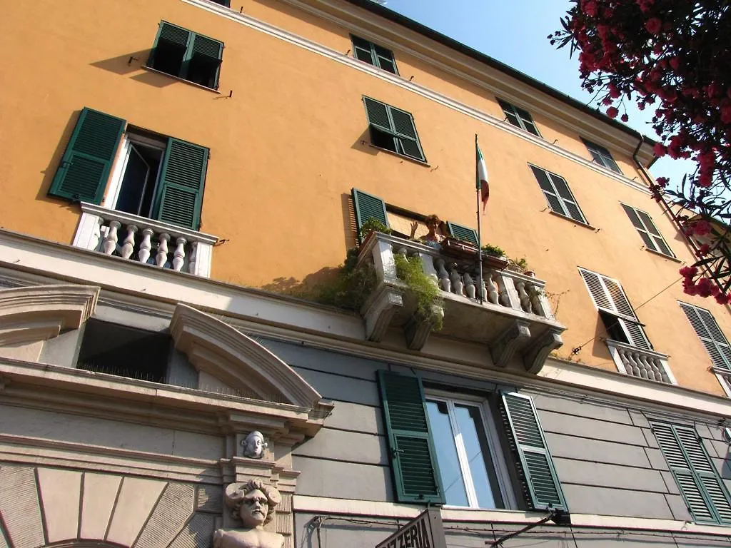 B&B Blue Home Genua 3*,