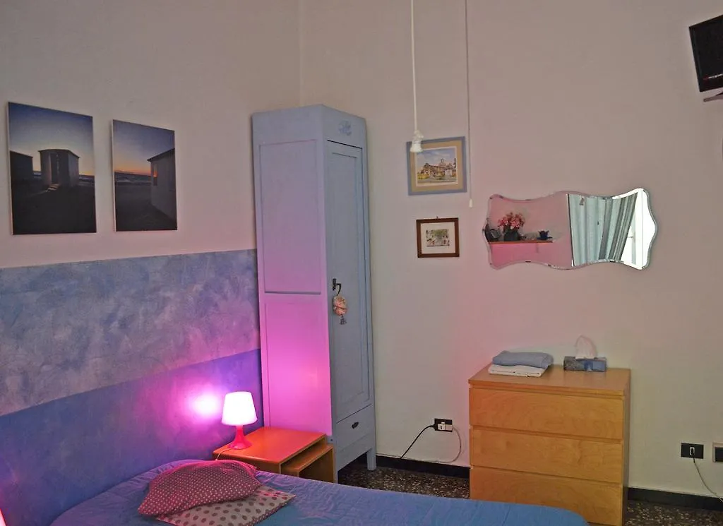 B&B Blue Home Genua 3*,