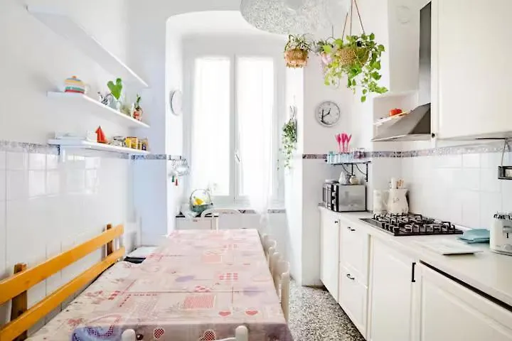 לינה וארוחת בוקר ג'נובה B&B Blue Home